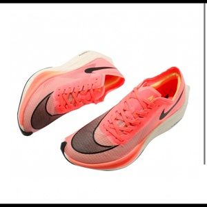 Nike ZoomX VaporFly Next Mango Size 6 Sneakers